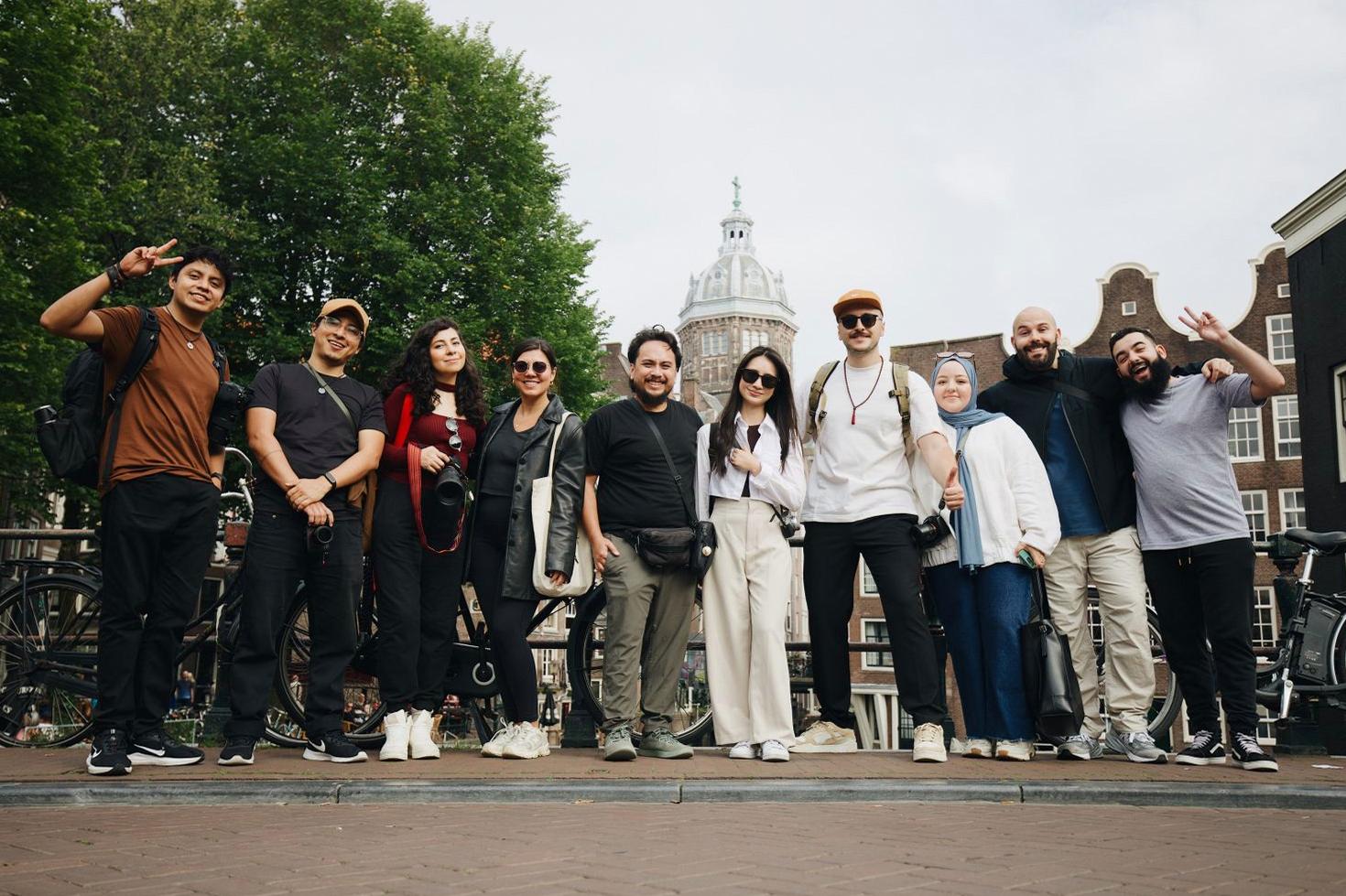 Toeristen voor historisch pand
